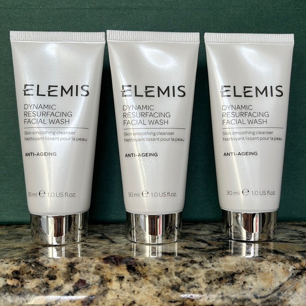 New Elemis dynamic resurfacing facial wash minis set